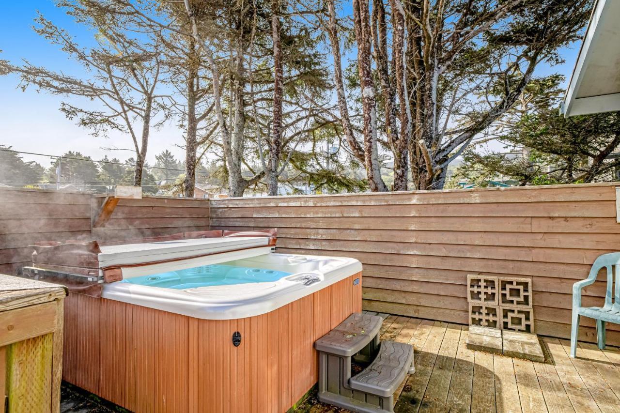 Bayocean Retreat Lägenhet Cape Meares Exteriör bild